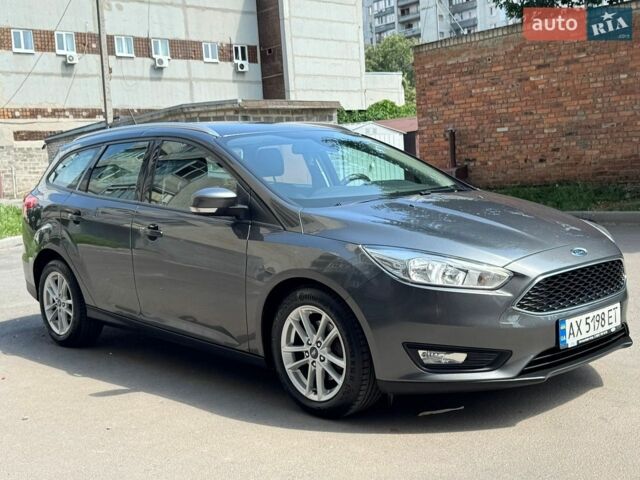 Сірий Форд Фокус, об'ємом двигуна 1 л та пробігом 57 тис. км за 8600 $, фото 1 на Automoto.ua