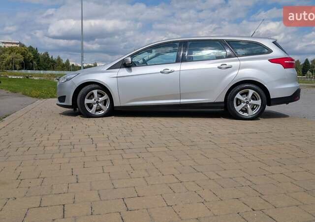 Серый Форд Фокус, объемом двигателя 1.5 л и пробегом 303 тыс. км за 9200 $, фото 27 на Automoto.ua