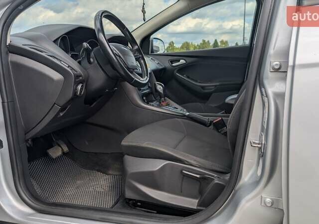 Серый Форд Фокус, объемом двигателя 1.5 л и пробегом 303 тыс. км за 9200 $, фото 13 на Automoto.ua