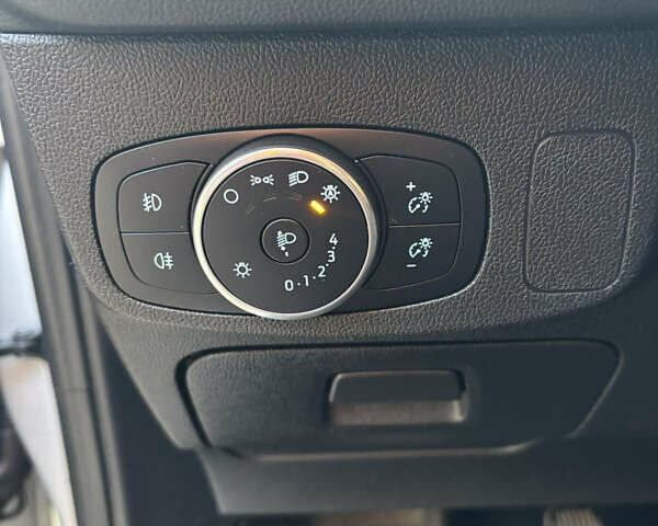 Серый Форд Фокус, объемом двигателя 1.5 л и пробегом 179 тыс. км за 11800 $, фото 16 на Automoto.ua