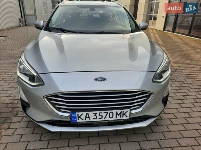 Серый Форд Фокус, объемом двигателя 1.5 л и пробегом 176 тыс. км за 13499 $, фото 1 на Automoto.ua