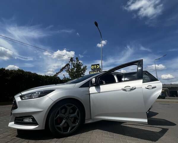 Серый Форд Фокус, объемом двигателя 2 л и пробегом 230 тыс. км за 12300 $, фото 14 на Automoto.ua