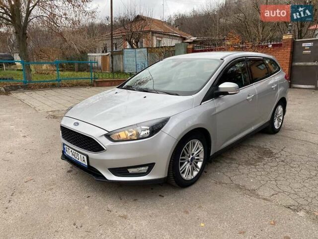 Серый Форд Фокус, объемом двигателя 1.5 л и пробегом 195 тыс. км за 9700 $, фото 5 на Automoto.ua
