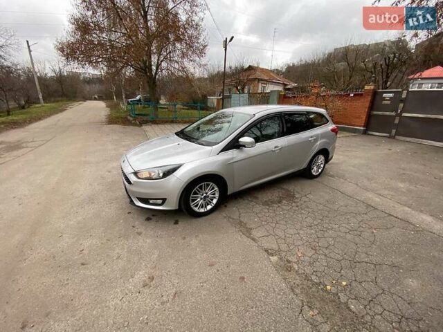 Серый Форд Фокус, объемом двигателя 1.5 л и пробегом 195 тыс. км за 9700 $, фото 2 на Automoto.ua