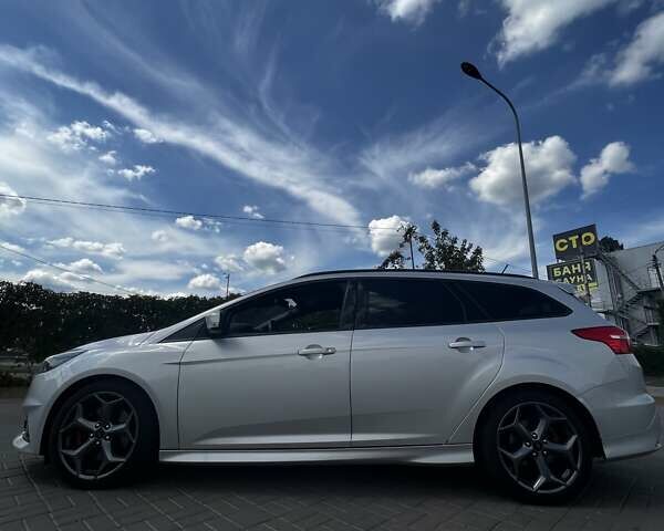 Серый Форд Фокус, объемом двигателя 2 л и пробегом 230 тыс. км за 12300 $, фото 7 на Automoto.ua