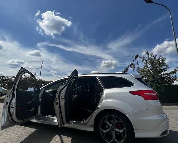 Серый Форд Фокус, объемом двигателя 2 л и пробегом 230 тыс. км за 12300 $, фото 15 на Automoto.ua