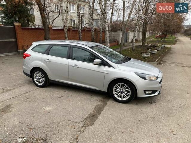 Серый Форд Фокус, объемом двигателя 1.5 л и пробегом 195 тыс. км за 9700 $, фото 13 на Automoto.ua