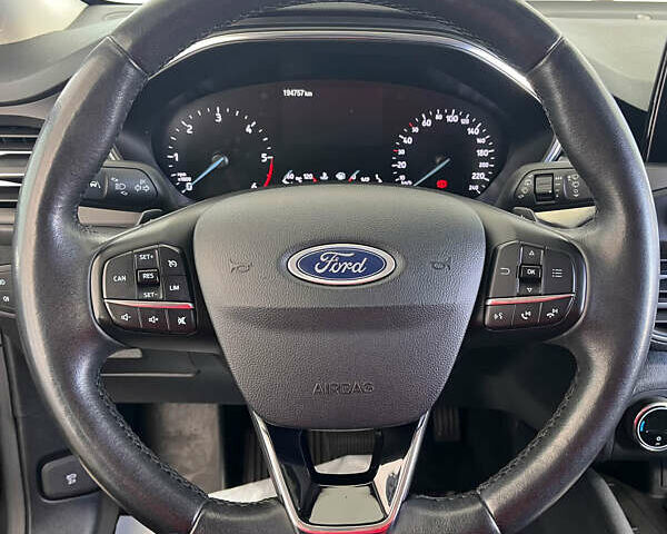 Серый Форд Фокус, объемом двигателя 1.5 л и пробегом 194 тыс. км за 14950 $, фото 7 на Automoto.ua