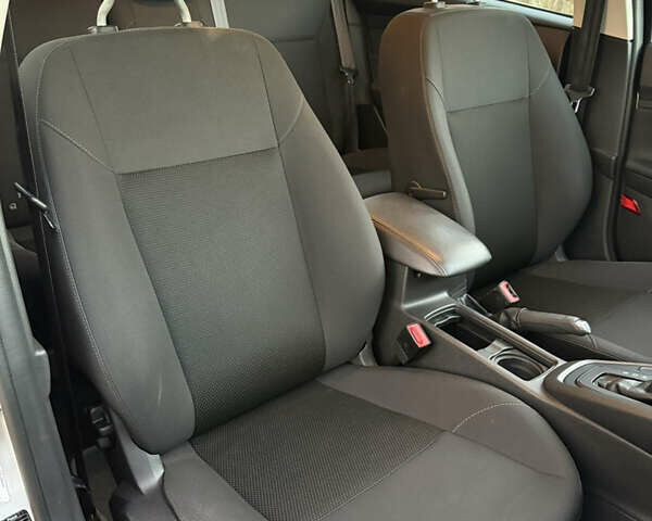 Сірий Форд Фокус, об'ємом двигуна 1.5 л та пробігом 193 тис. км за 10600 $, фото 22 на Automoto.ua