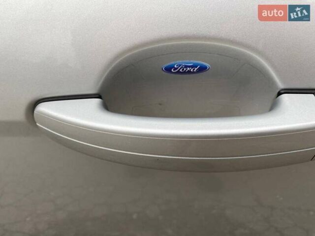 Серый Форд Фокус, объемом двигателя 1.5 л и пробегом 195 тыс. км за 9700 $, фото 24 на Automoto.ua