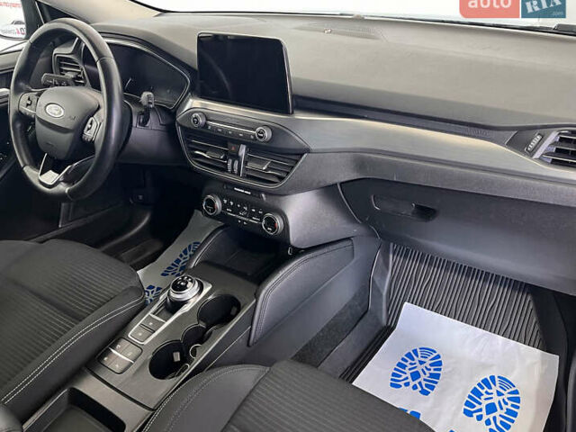 Сірий Форд Фокус, об'ємом двигуна 1.5 л та пробігом 194 тис. км за 14950 $, фото 7 на Automoto.ua