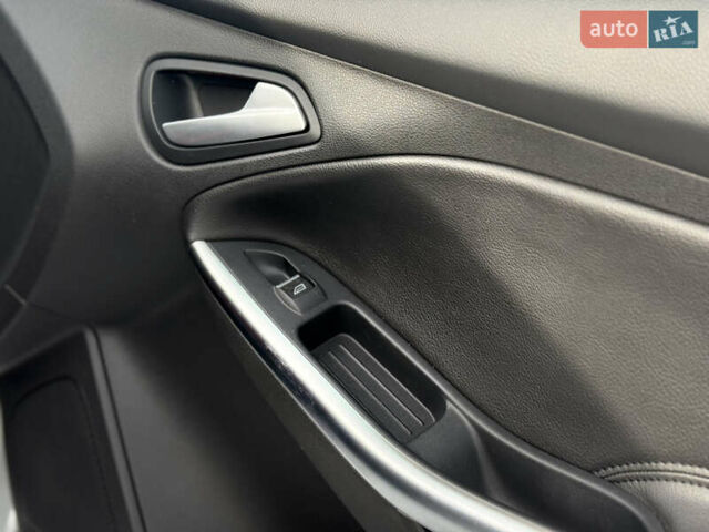 Серый Форд Фокус, объемом двигателя 2 л и пробегом 233 тыс. км за 13300 $, фото 41 на Automoto.ua