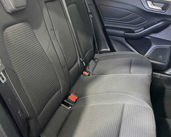 Сірий Форд Фокус, об'ємом двигуна 1.5 л та пробігом 194 тис. км за 14950 $, фото 24 на Automoto.ua