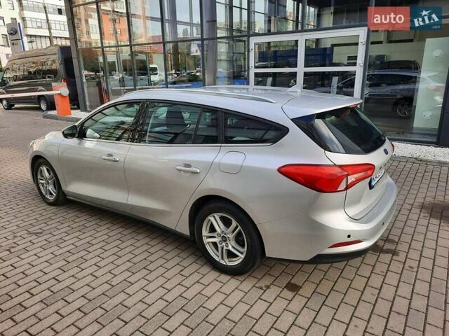 Серый Форд Фокус, объемом двигателя 1.5 л и пробегом 176 тыс. км за 13499 $, фото 5 на Automoto.ua