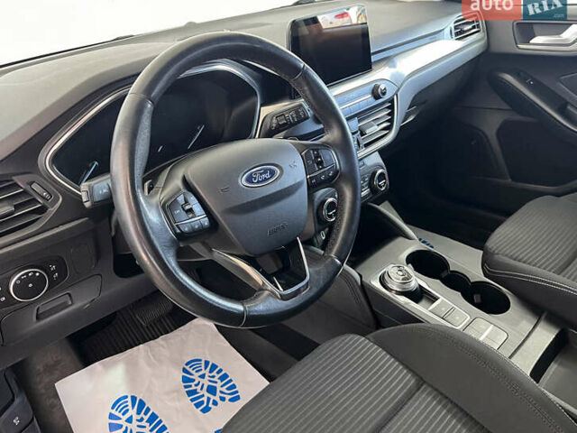 Сірий Форд Фокус, об'ємом двигуна 1.5 л та пробігом 194 тис. км за 14950 $, фото 5 на Automoto.ua