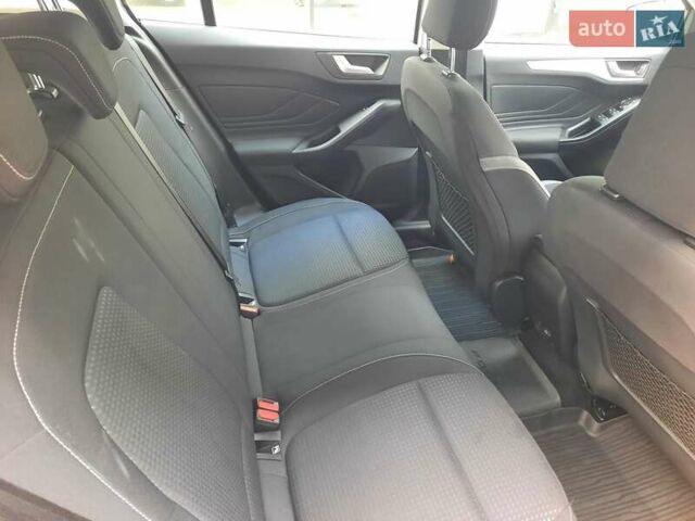 Серый Форд Фокус, объемом двигателя 1.5 л и пробегом 176 тыс. км за 13499 $, фото 19 на Automoto.ua