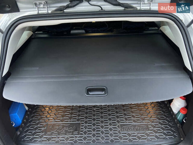 Серый Форд Фокус, объемом двигателя 1.5 л и пробегом 206 тыс. км за 12500 $, фото 9 на Automoto.ua