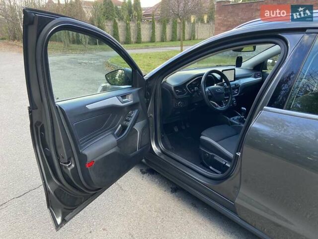 Серый Форд Фокус, объемом двигателя 1.5 л и пробегом 193 тыс. км за 12700 $, фото 18 на Automoto.ua