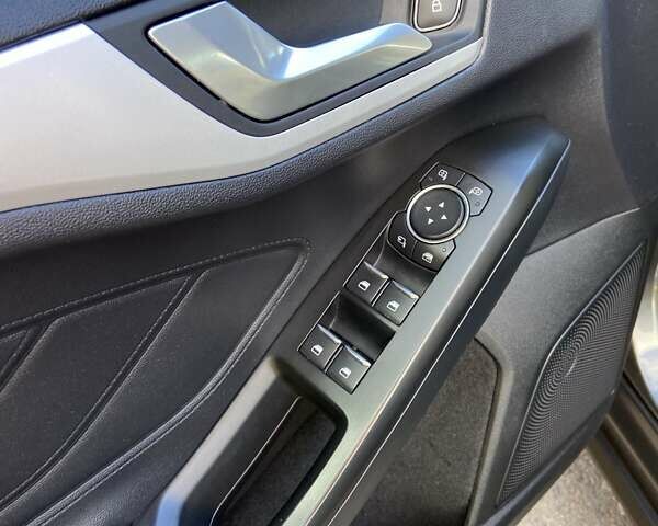 Серый Форд Фокус, объемом двигателя 1.5 л и пробегом 193 тыс. км за 12700 $, фото 26 на Automoto.ua