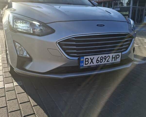 Сірий Форд Фокус, об'ємом двигуна 1.5 л та пробігом 180 тис. км за 13600 $, фото 1 на Automoto.ua