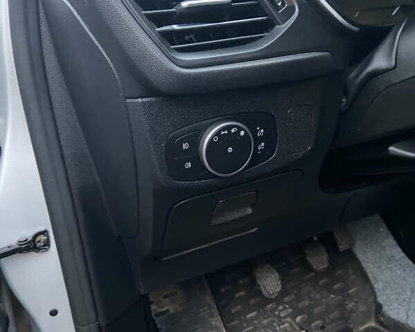 Серый Форд Фокус, объемом двигателя 1.5 л и пробегом 206 тыс. км за 12500 $, фото 23 на Automoto.ua