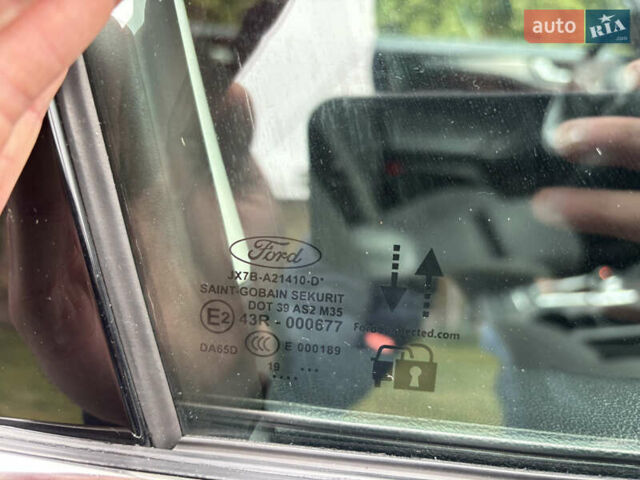 Сірий Форд Фокус, об'ємом двигуна 1 л та пробігом 190 тис. км за 9000 $, фото 37 на Automoto.ua