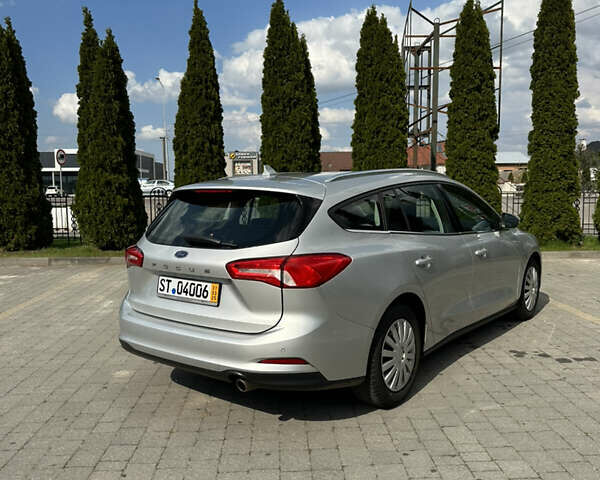 Серый Форд Фокус, объемом двигателя 1.5 л и пробегом 170 тыс. км за 12800 $, фото 7 на Automoto.ua