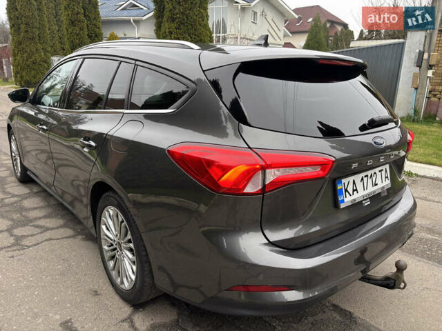 Сірий Форд Фокус, об'ємом двигуна 1 л та пробігом 190 тис. км за 9000 $, фото 4 на Automoto.ua
