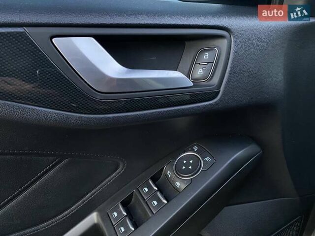 Серый Форд Фокус, объемом двигателя 1.5 л и пробегом 158 тыс. км за 14700 $, фото 9 на Automoto.ua