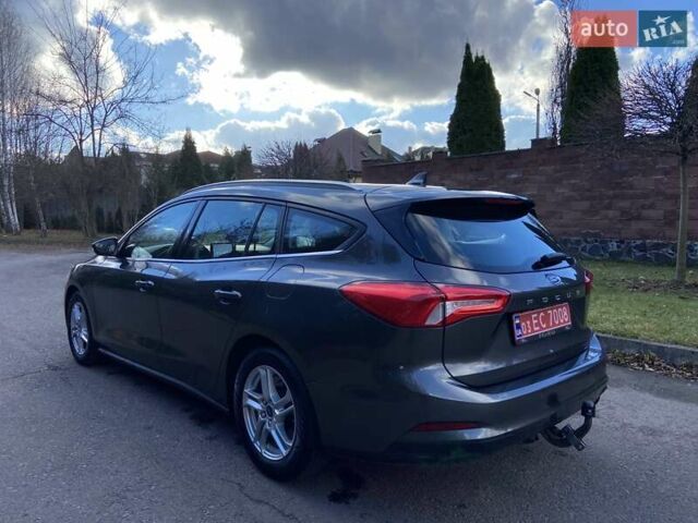 Серый Форд Фокус, объемом двигателя 1.5 л и пробегом 193 тыс. км за 12700 $, фото 6 на Automoto.ua