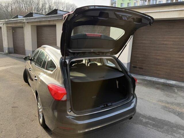 Серый Форд Фокус, объемом двигателя 1.5 л и пробегом 110 тыс. км за 14300 $, фото 7 на Automoto.ua