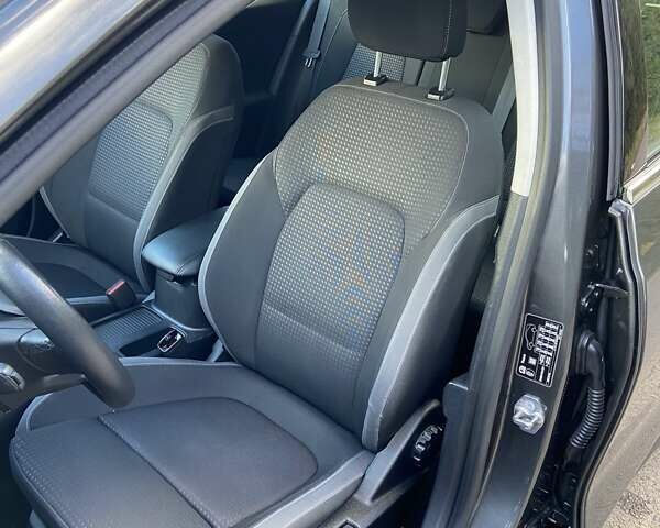 Серый Форд Фокус, объемом двигателя 1.5 л и пробегом 193 тыс. км за 12700 $, фото 19 на Automoto.ua