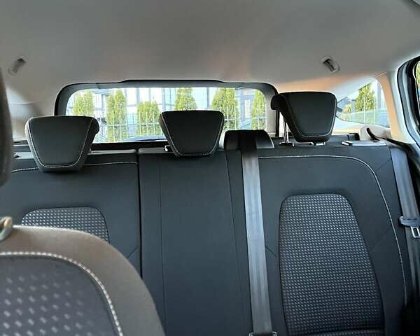 Серый Форд Фокус, объемом двигателя 1.5 л и пробегом 190 тыс. км за 13200 $, фото 22 на Automoto.ua