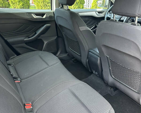 Серый Форд Фокус, объемом двигателя 1.5 л и пробегом 170 тыс. км за 12800 $, фото 16 на Automoto.ua