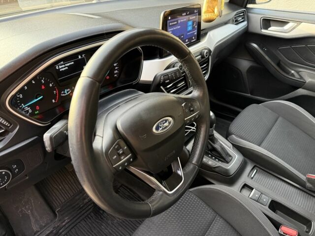 Серый Форд Фокус, объемом двигателя 1.5 л и пробегом 110 тыс. км за 14300 $, фото 16 на Automoto.ua