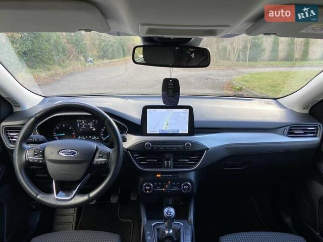 Серый Форд Фокус, объемом двигателя 1.5 л и пробегом 193 тыс. км за 12700 $, фото 28 на Automoto.ua