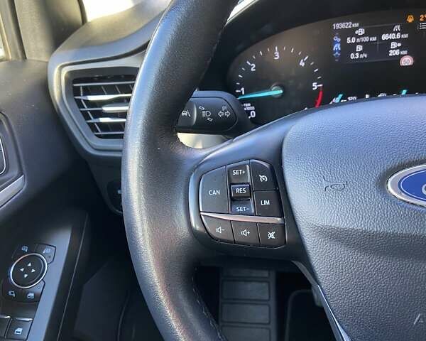 Серый Форд Фокус, объемом двигателя 1.5 л и пробегом 193 тыс. км за 12700 $, фото 32 на Automoto.ua