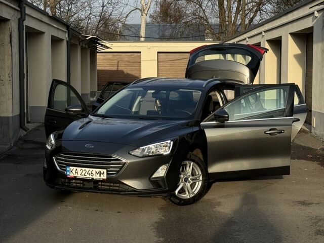 Серый Форд Фокус, объемом двигателя 1.5 л и пробегом 110 тыс. км за 14300 $, фото 4 на Automoto.ua