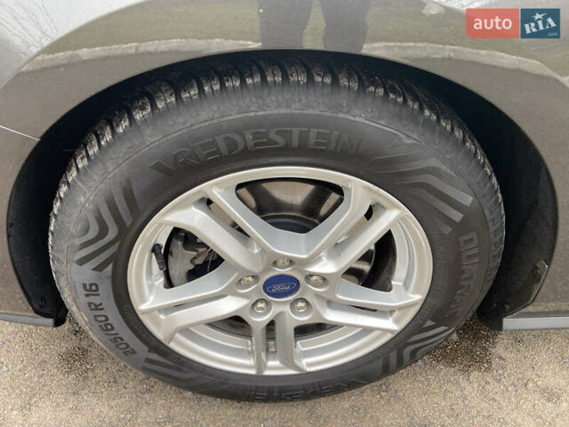 Серый Форд Фокус, объемом двигателя 1.5 л и пробегом 193 тыс. км за 12600 $, фото 13 на Automoto.ua