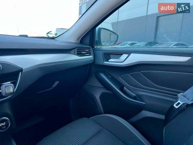 Сірий Форд Фокус, об'ємом двигуна 1.5 л та пробігом 180 тис. км за 14490 $, фото 22 на Automoto.ua