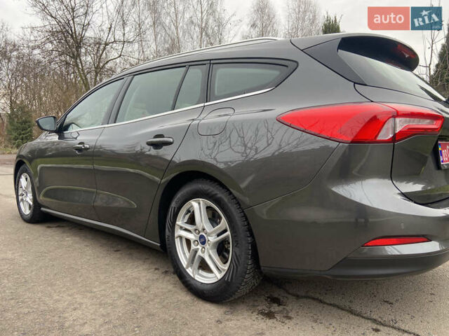 Серый Форд Фокус, объемом двигателя 1.5 л и пробегом 193 тыс. км за 12600 $, фото 10 на Automoto.ua