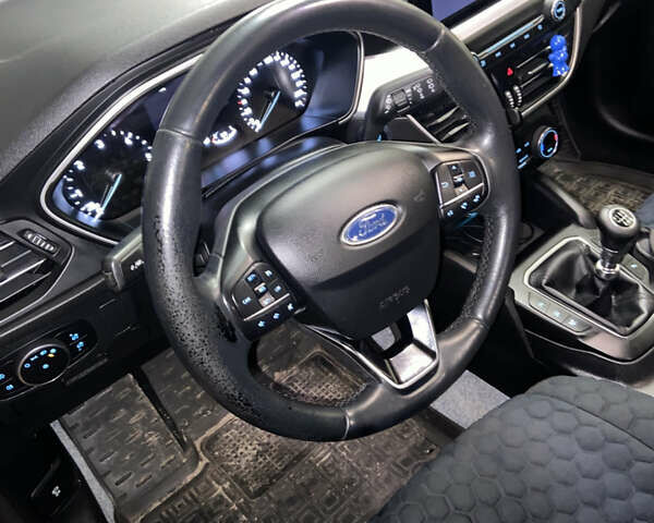 Серый Форд Фокус, объемом двигателя 1.5 л и пробегом 206 тыс. км за 12500 $, фото 49 на Automoto.ua