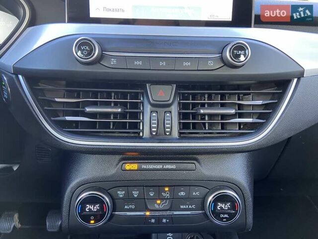 Серый Форд Фокус, объемом двигателя 1.5 л и пробегом 193 тыс. км за 12700 $, фото 35 на Automoto.ua