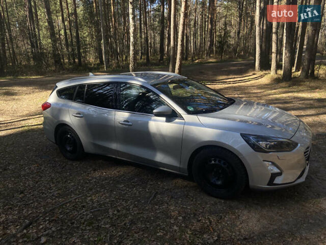 Серый Форд Фокус, объемом двигателя 1.5 л и пробегом 206 тыс. км за 12500 $, фото 4 на Automoto.ua