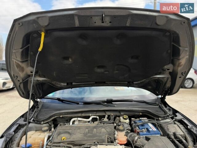 Сірий Форд Фокус, об'ємом двигуна 2 л та пробігом 237 тис. км за 16250 $, фото 81 на Automoto.ua