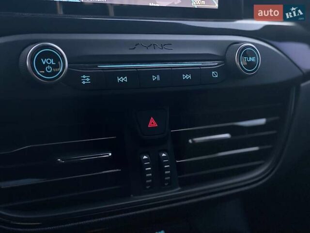 Серый Форд Фокус, объемом двигателя 1.5 л и пробегом 158 тыс. км за 13990 $, фото 14 на Automoto.ua