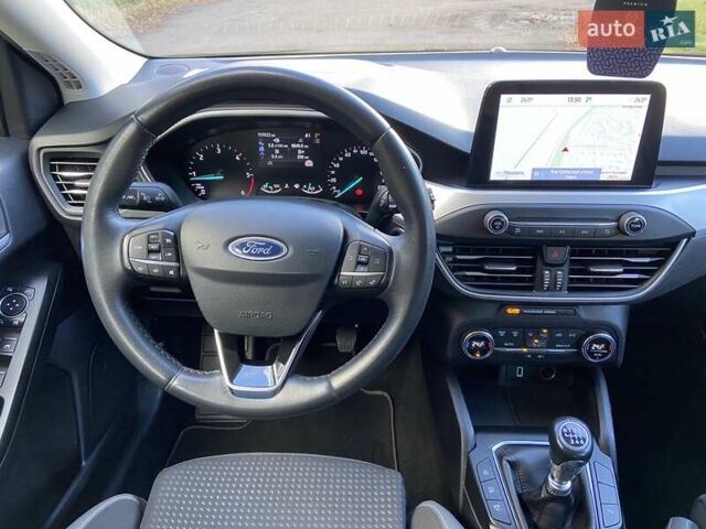 Серый Форд Фокус, объемом двигателя 1.5 л и пробегом 193 тыс. км за 12700 $, фото 29 на Automoto.ua
