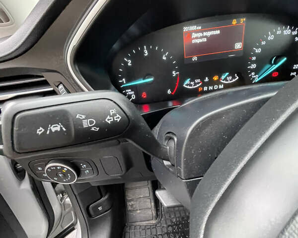 Серый Форд Фокус, объемом двигателя 1.5 л и пробегом 201 тыс. км за 13500 $, фото 9 на Automoto.ua