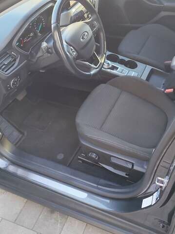 Серый Форд Фокус, объемом двигателя 2 л и пробегом 235 тыс. км за 13499 $, фото 7 на Automoto.ua