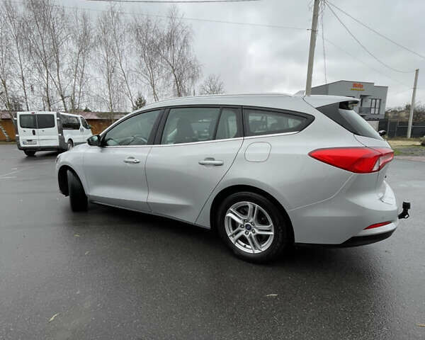 Серый Форд Фокус, объемом двигателя 1.5 л и пробегом 201 тыс. км за 13500 $, фото 3 на Automoto.ua